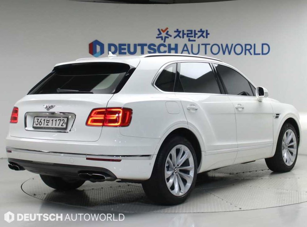 벤틀리 벤테이가 4.0 V8 사진 2
