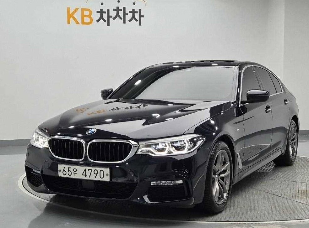 BMW 5시리즈 520d M 스포츠 플러스