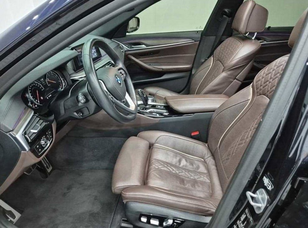 BMW 5시리즈 520d M 스포츠 플러스 사진 10