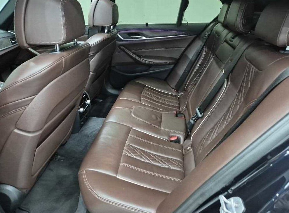 BMW 5시리즈 520d M 스포츠 플러스 사진 11
