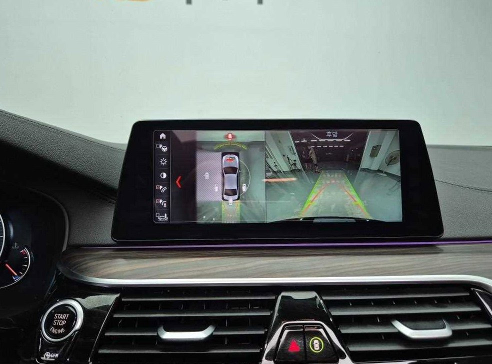BMW 5시리즈 520d M 스포츠 플러스 사진 14