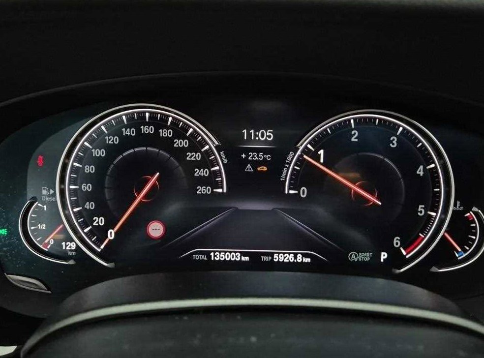 BMW 5시리즈 520d M 스포츠 플러스 사진 5