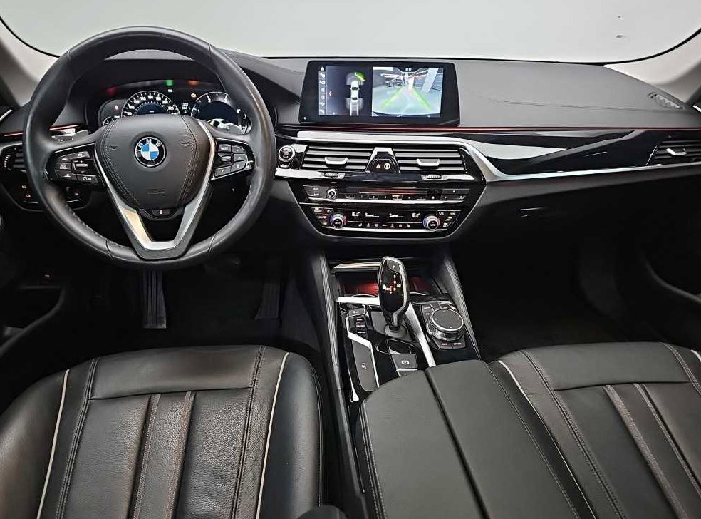 BMW 5시리즈 520d M 스포츠 플러스 사진 7