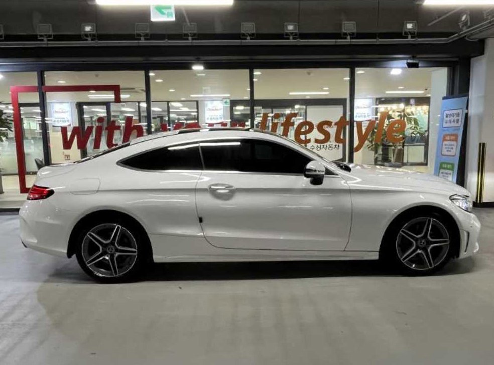 벤츠 C 클래스 C200 쿠페 사진 3