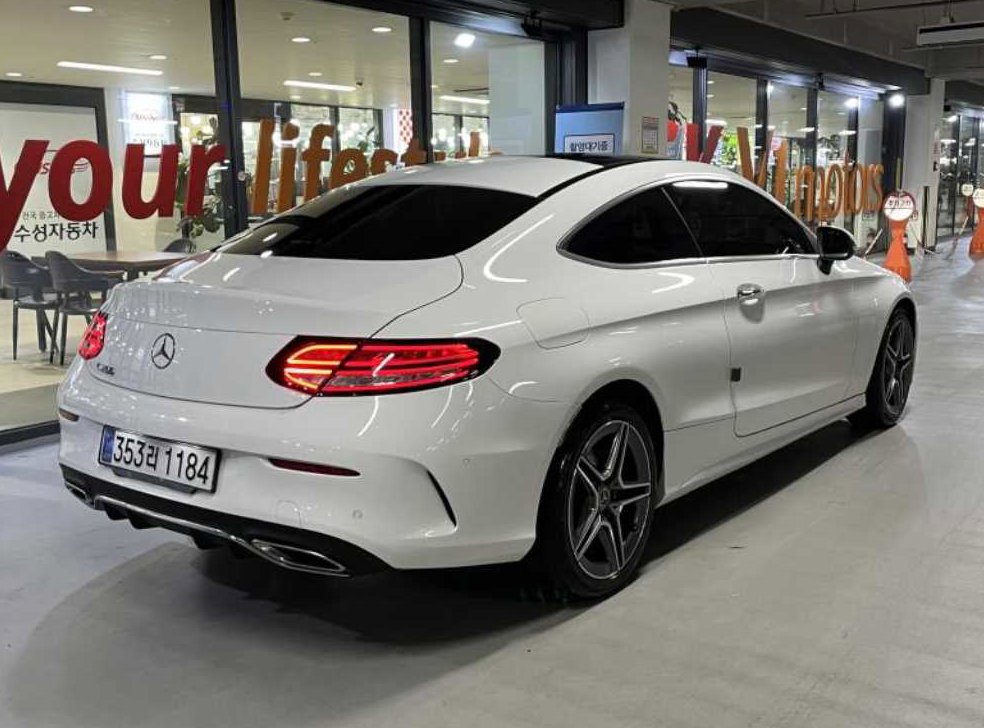 벤츠 C 클래스 C200 쿠페 사진 4