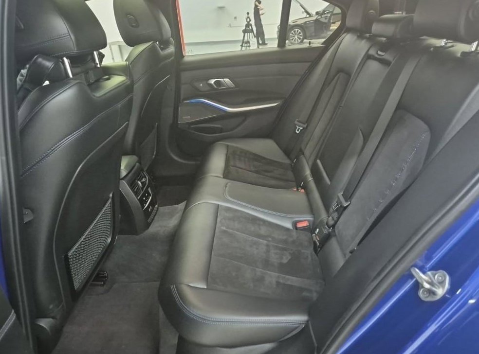 BMW 3시리즈 320d M 스포츠 사진 12