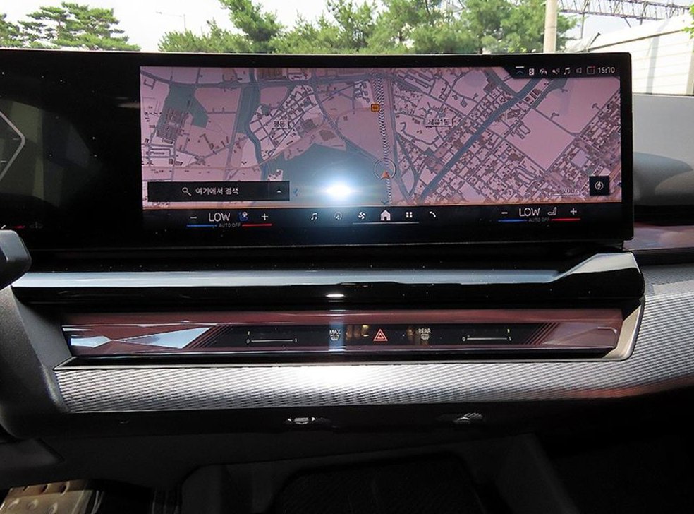 BMW 5시리즈 530i xDrive 사진 13