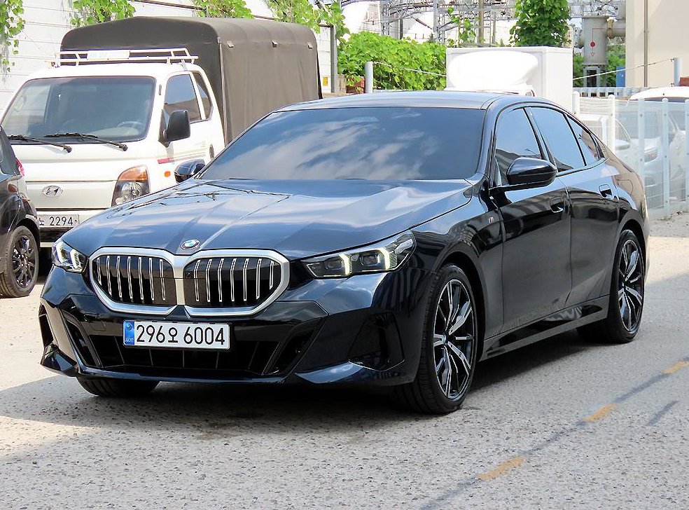 BMW 5시리즈 530i xDrive 사진 2