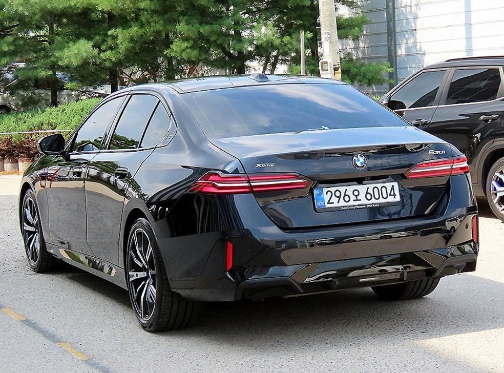 BMW 5시리즈 530i xDrive 사진 3