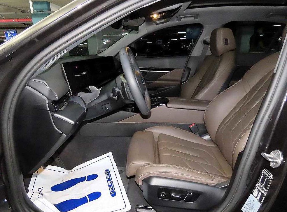 BMW 5시리즈 520i 사진 6