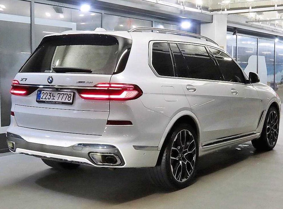 BMW X7 xDrive 40i M 스포츠 사진 4