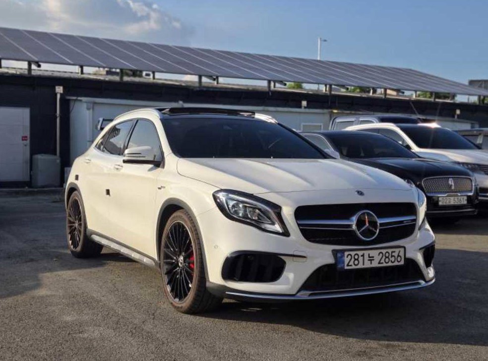 벤츠 GLA 클래스 GLA45 AMG 4MATIC 사진 2