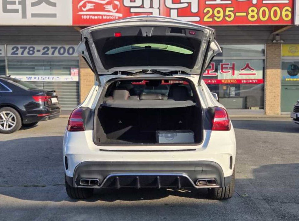 벤츠 GLA 클래스 GLA45 AMG 4MATIC 사진 4