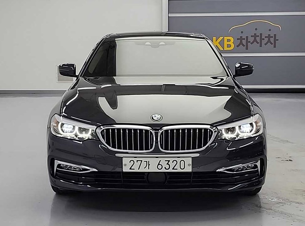 BMW 5시리즈 520i 럭셔리 사진 2
