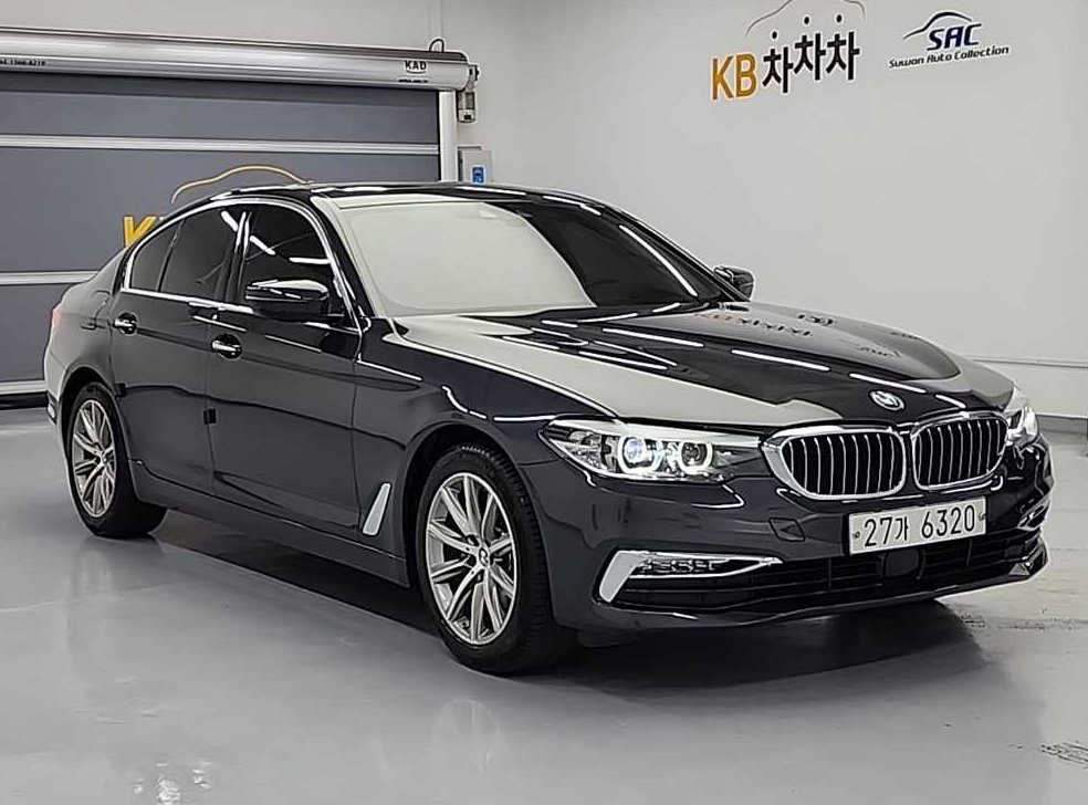 BMW 5시리즈 520i 럭셔리 사진 4