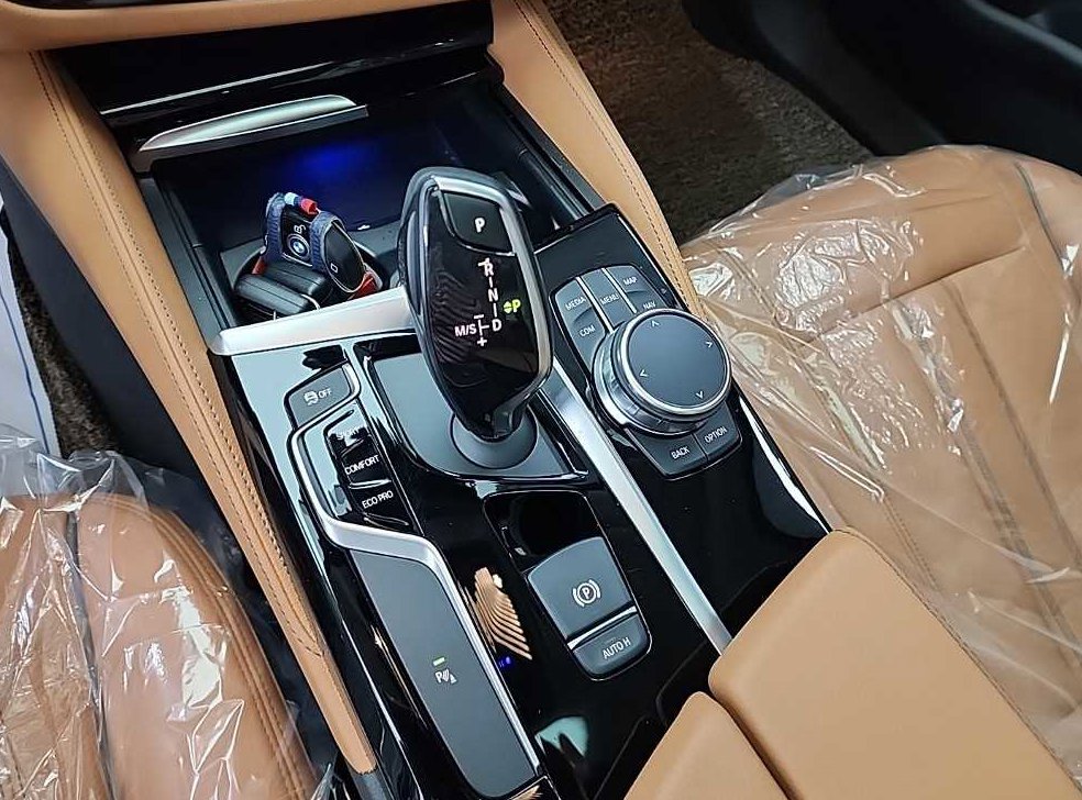 BMW 5시리즈 520i 럭셔리 사진 8