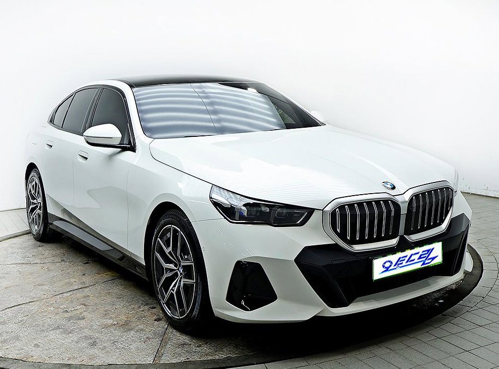 BMW 5시리즈 520i 사진 2