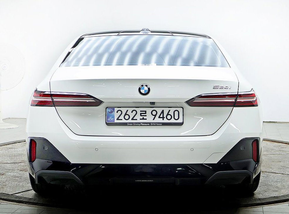 BMW 5시리즈 520i 사진 3