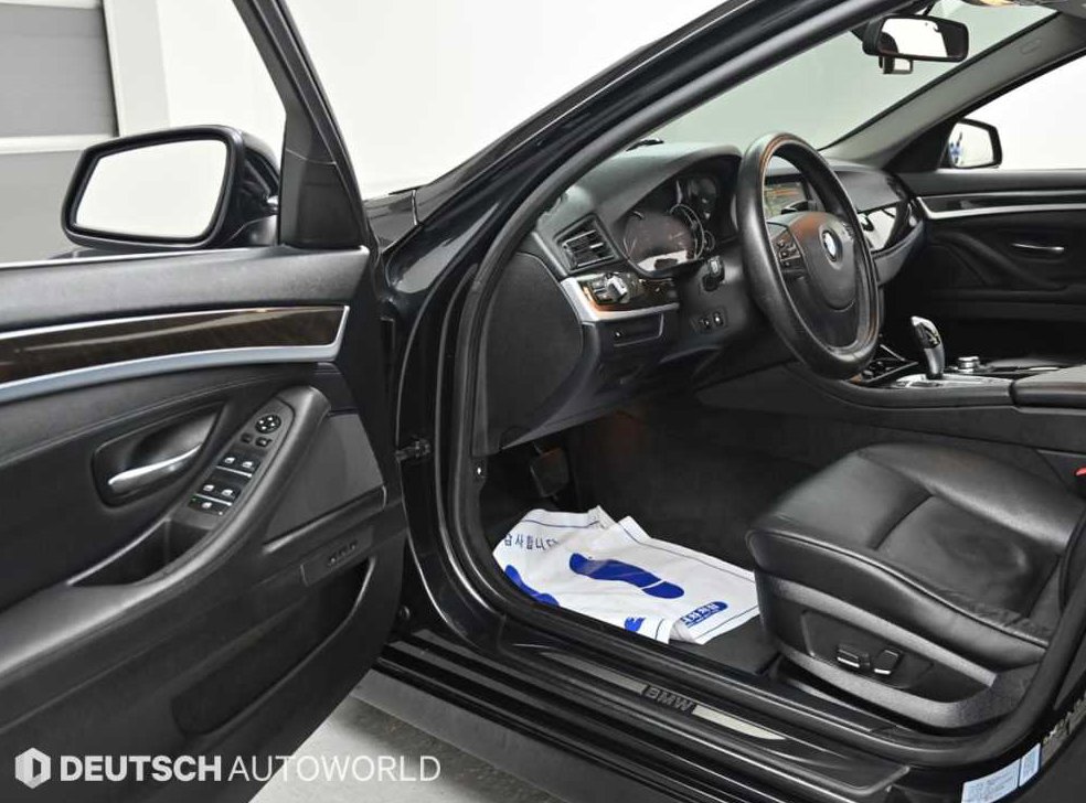 BMW 5시리즈 528i xDrive 사진 11