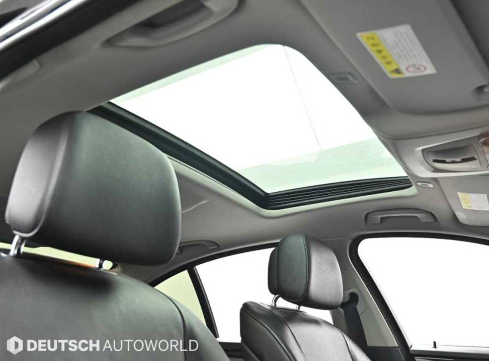 BMW 5시리즈 528i xDrive 사진 18