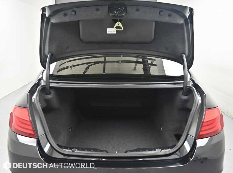 BMW 5시리즈 528i xDrive 사진 19