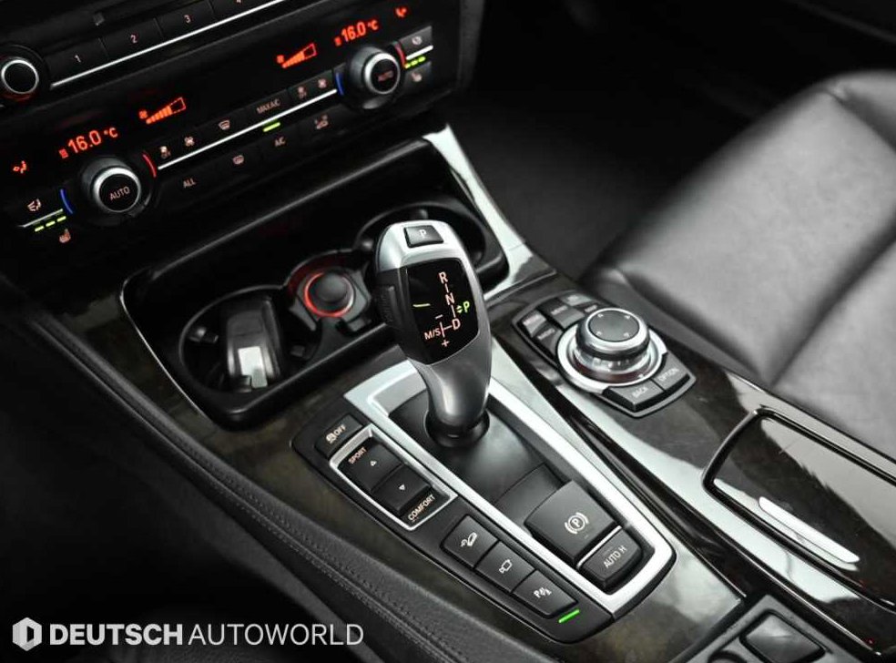 BMW 5시리즈 528i xDrive 사진 9