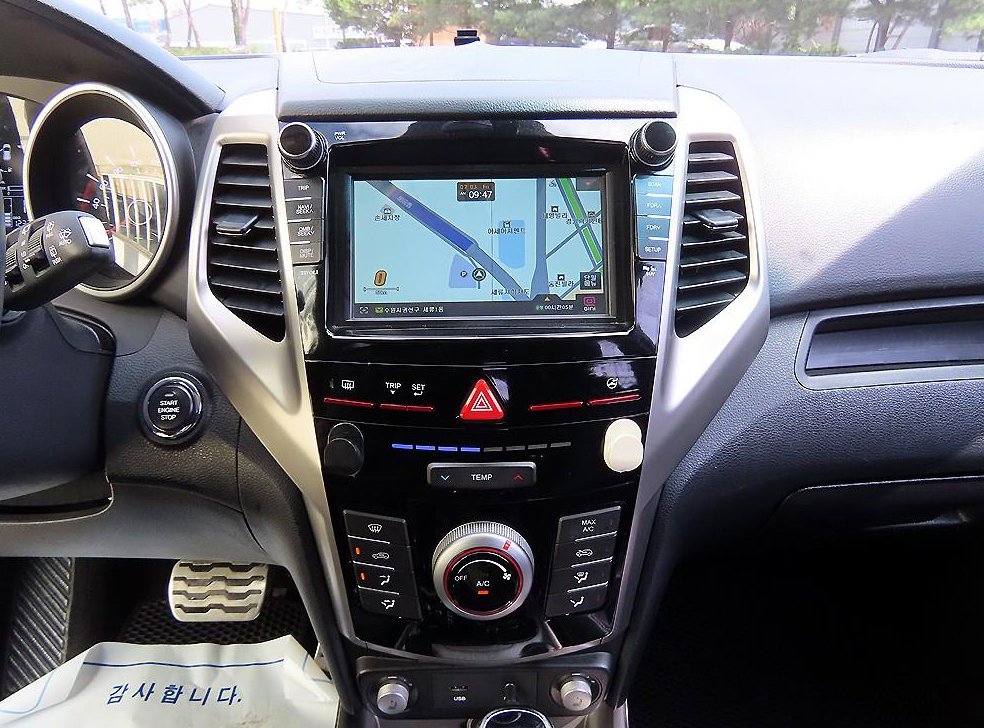 KG모빌리티(쌍용)  티볼리 가솔린 2WD 1.6 VX 사진 13