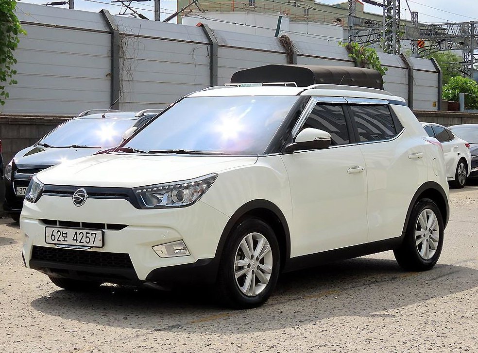 KG모빌리티(쌍용)  티볼리 가솔린 2WD 1.6 VX 사진 2
