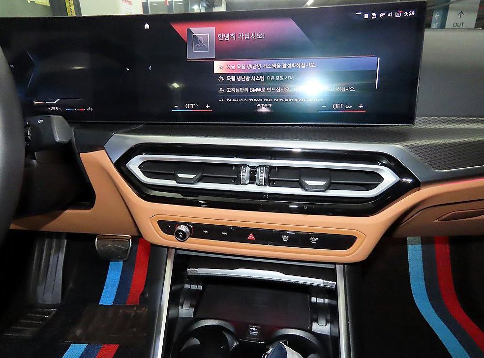 BMW 3시리즈 320i M 스포츠 사진 11