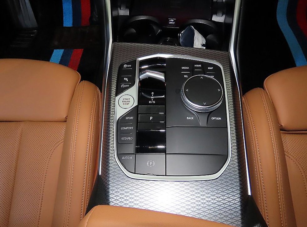 BMW 3시리즈 320i M 스포츠 사진 12