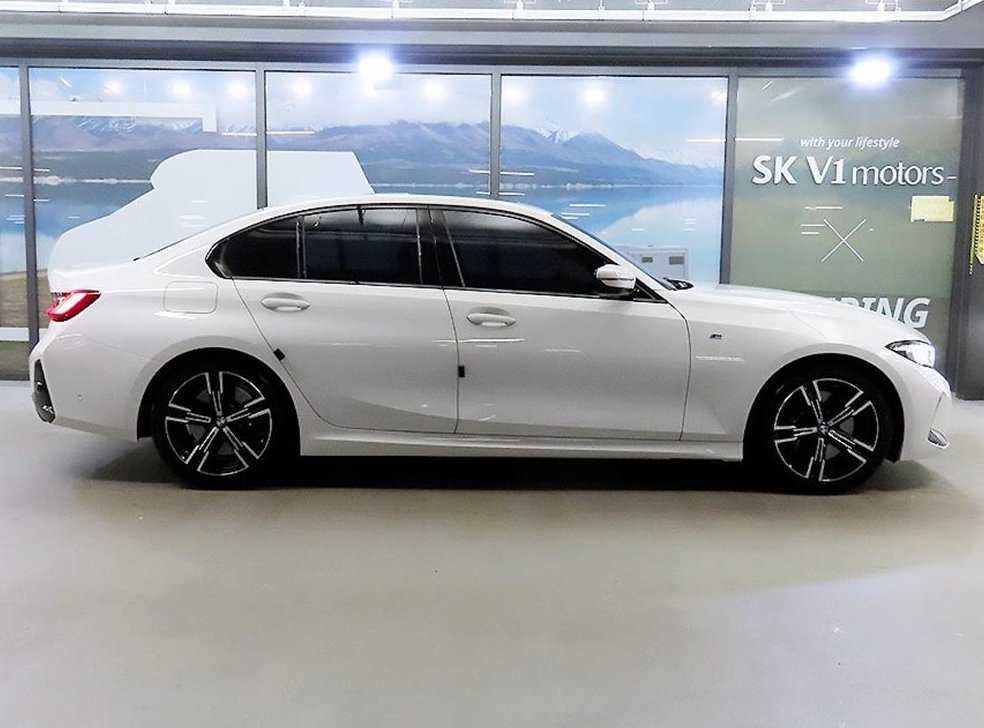 BMW 3시리즈 320i M 스포츠 사진 3