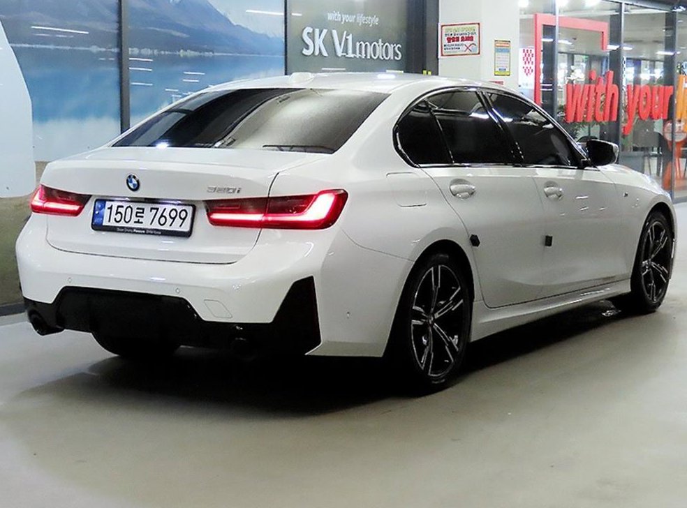 BMW 3시리즈 320i M 스포츠 사진 4