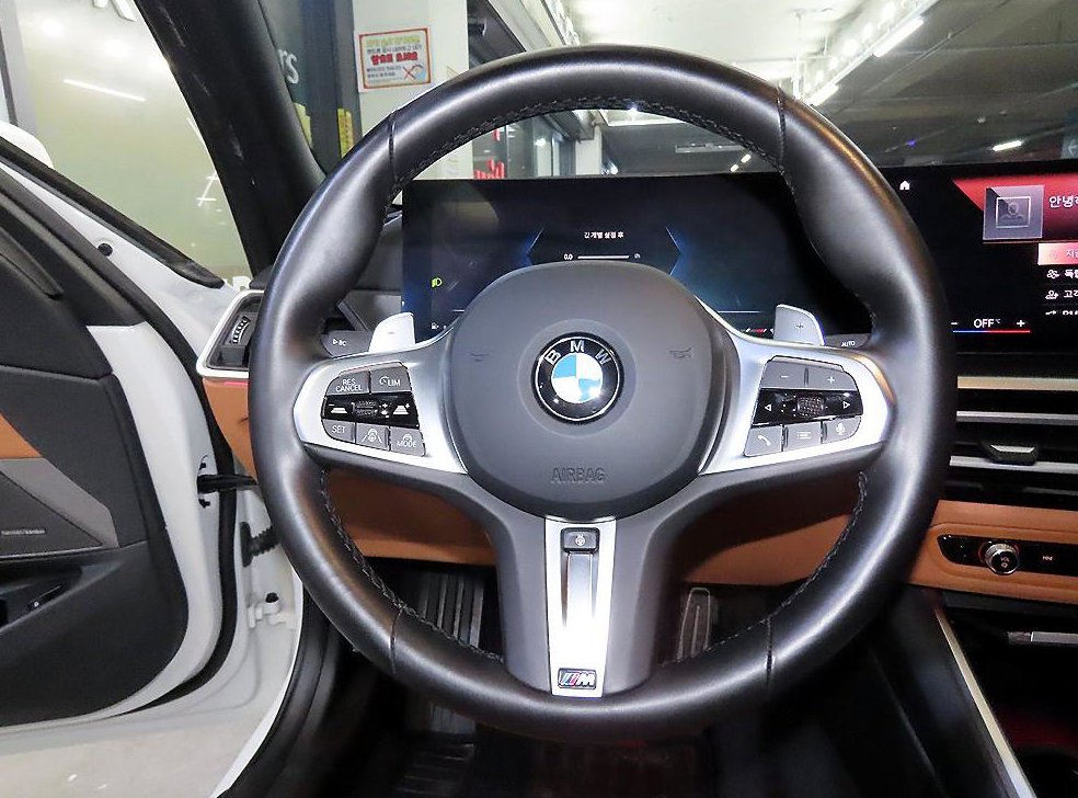 BMW 3시리즈 320i M 스포츠 사진 8