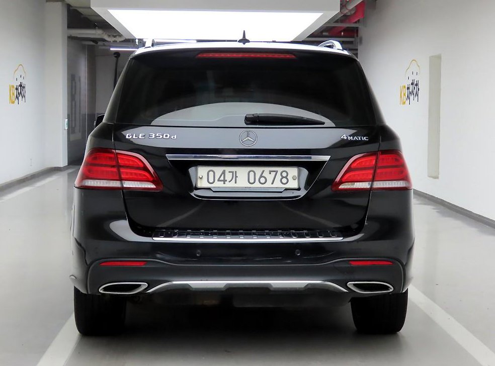 벤츠 GLE 클래스 GLE 350 d 4MATIC 사진 3
