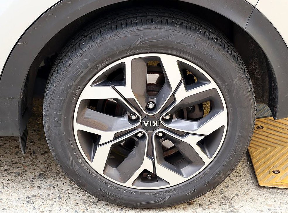 기아 스포티지 2.0 디젤 2WD 사진 18