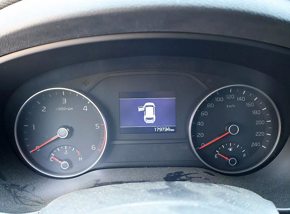 기아 스포티지 2.0 디젤 2WD 사진 6