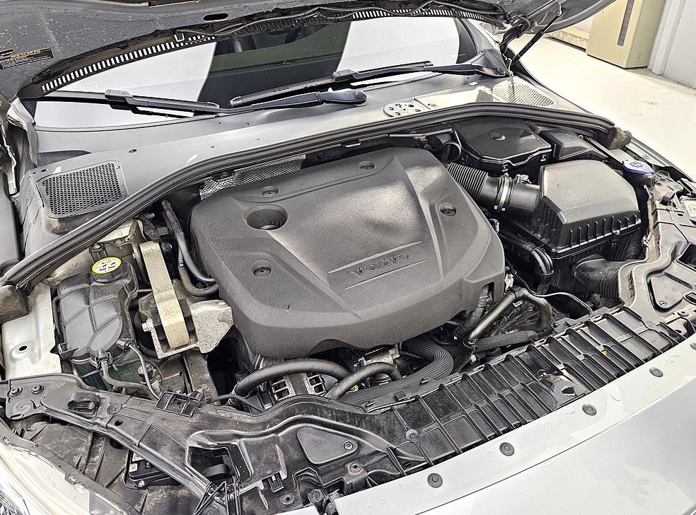 볼보 S60 D3 사진 6