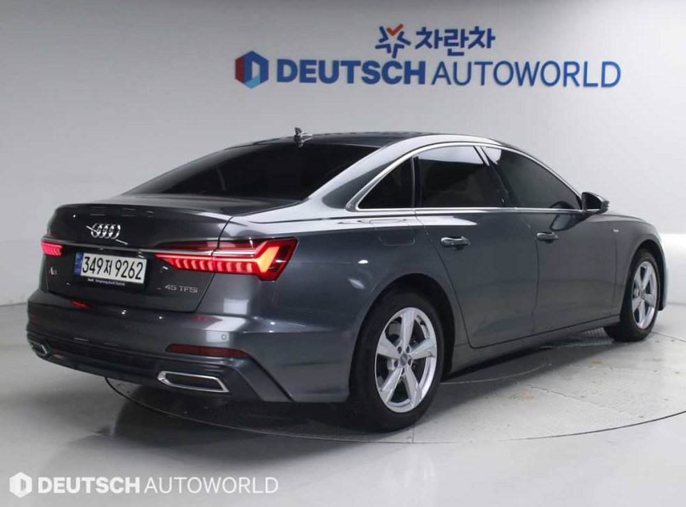 아우디 A6 45 TFSI 사진 2