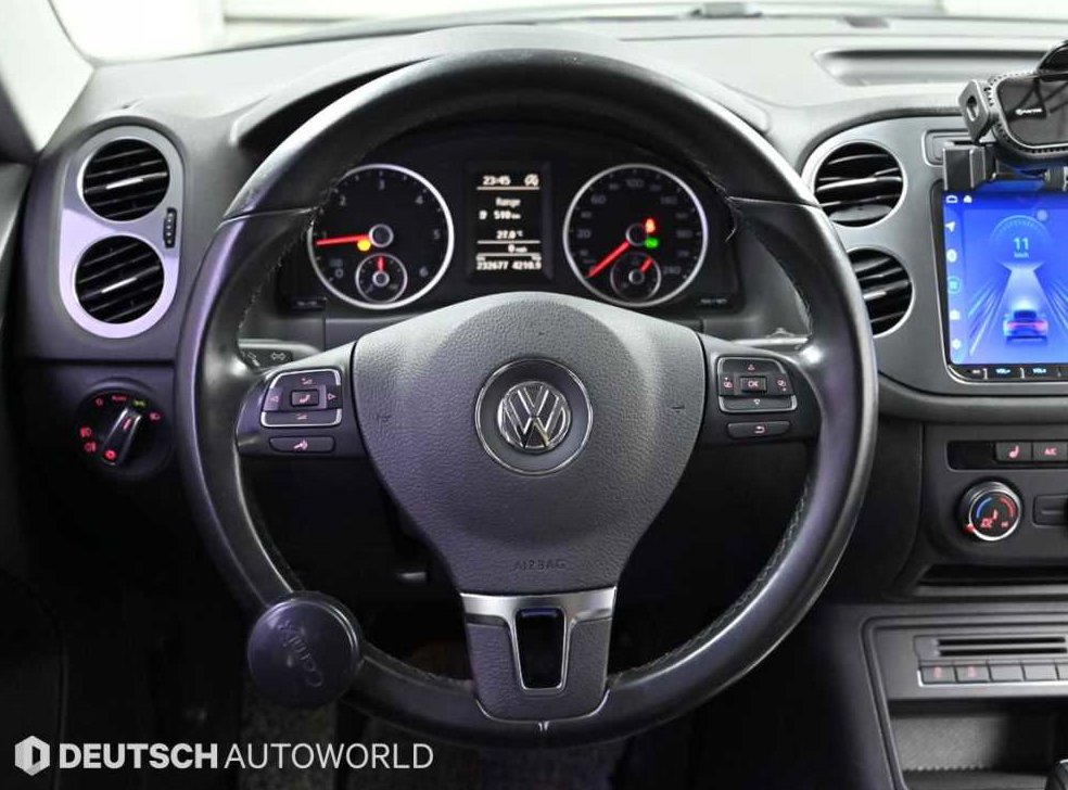 폭스바겐 티구안 2.0 TDI 프리미엄 사진 13
