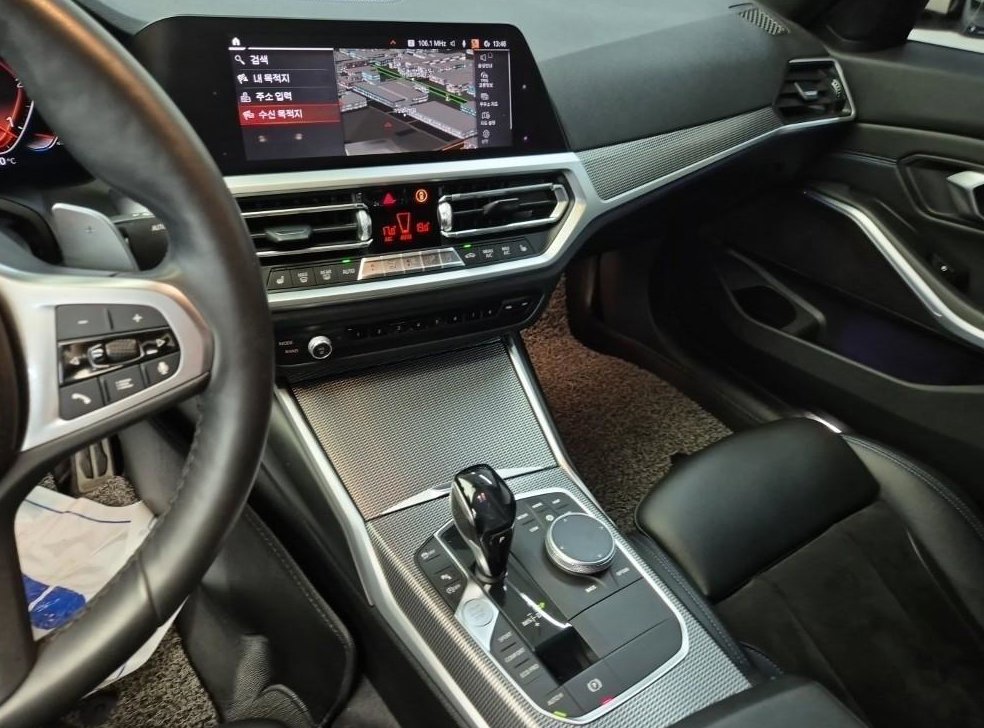 BMW 3시리즈 320d M 스포츠 사진 10