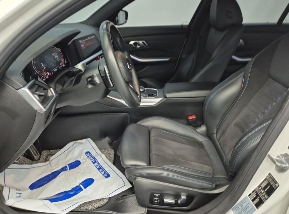 BMW 3시리즈 320d M 스포츠 사진 11