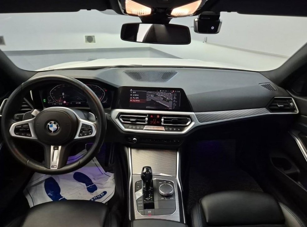 BMW 3시리즈 320d M 스포츠 사진 7