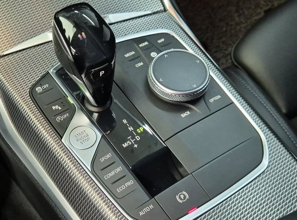 BMW 3시리즈 320d M 스포츠 사진 8