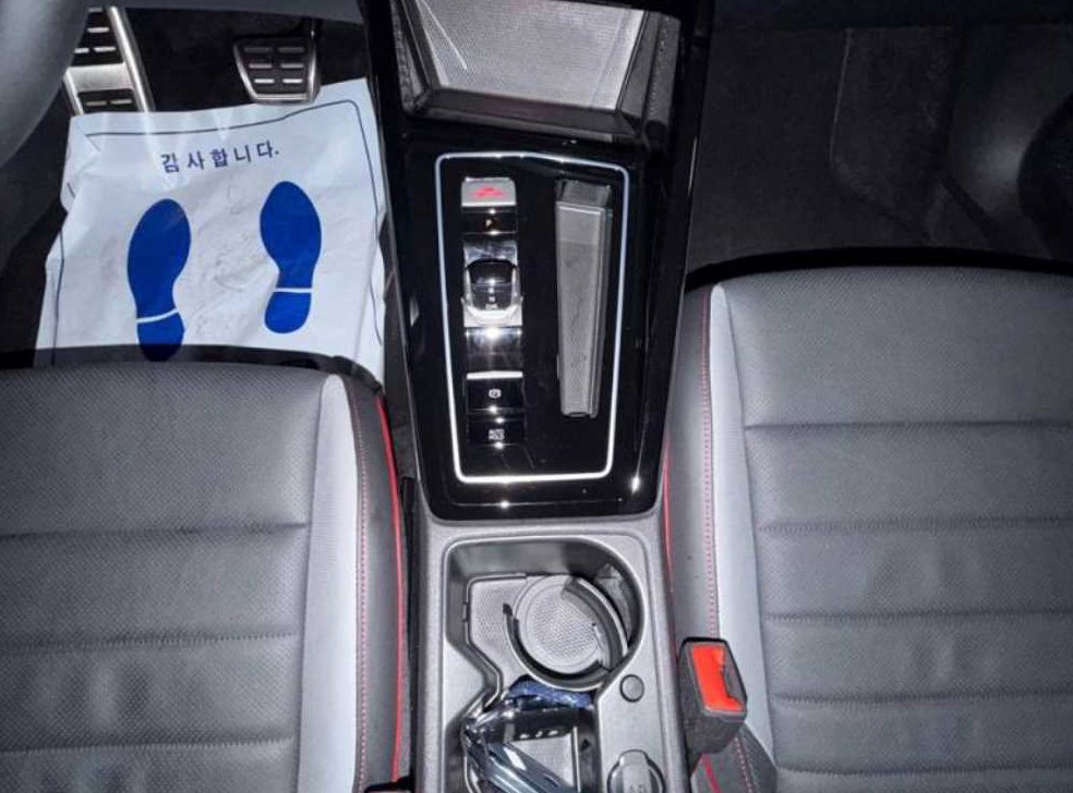 폭스바겐 골프 2.0 TDI 프레스티지 사진 12