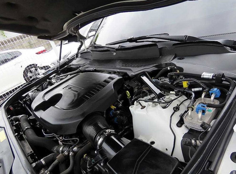 랜드로버 디스커버리 3.0 D300 R-다이나믹 HSE 사진 19