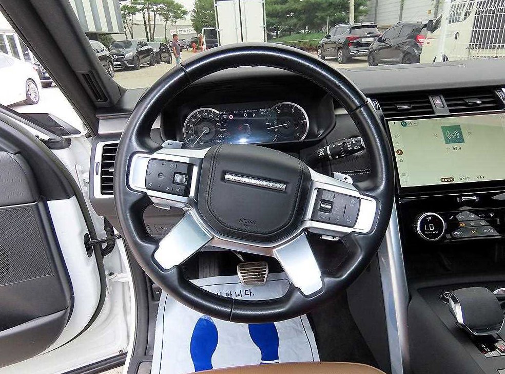 랜드로버 디스커버리 3.0 D300 R-다이나믹 HSE 사진 8