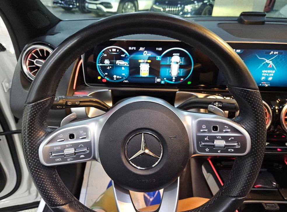 벤츠 GLB 클래스 GLB 250 4MATIC 사진 10