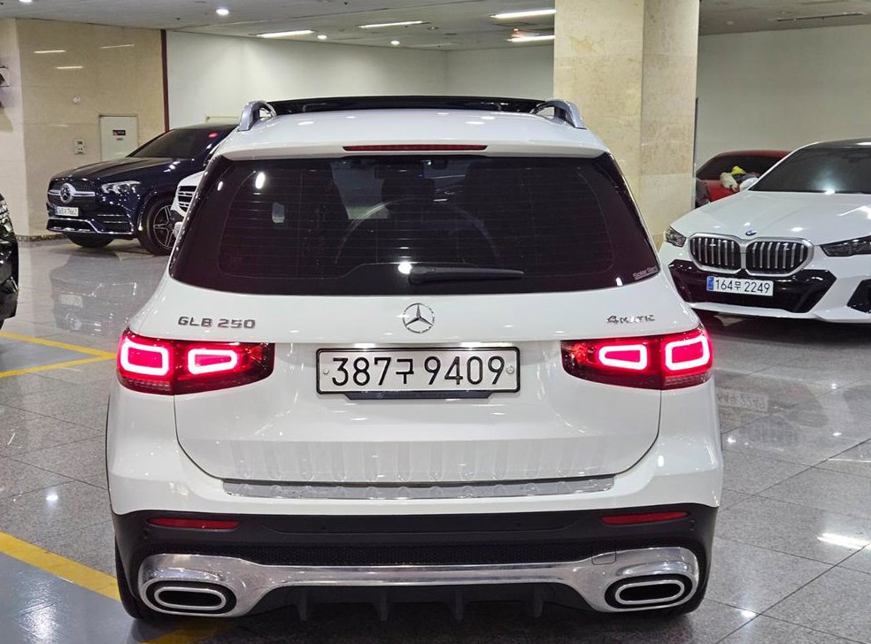벤츠 GLB 클래스 GLB 250 4MATIC 사진 3