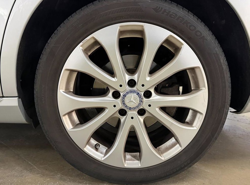 벤츠 E 클래스 E220d 4MATIC 익스클루시브 사진 19
