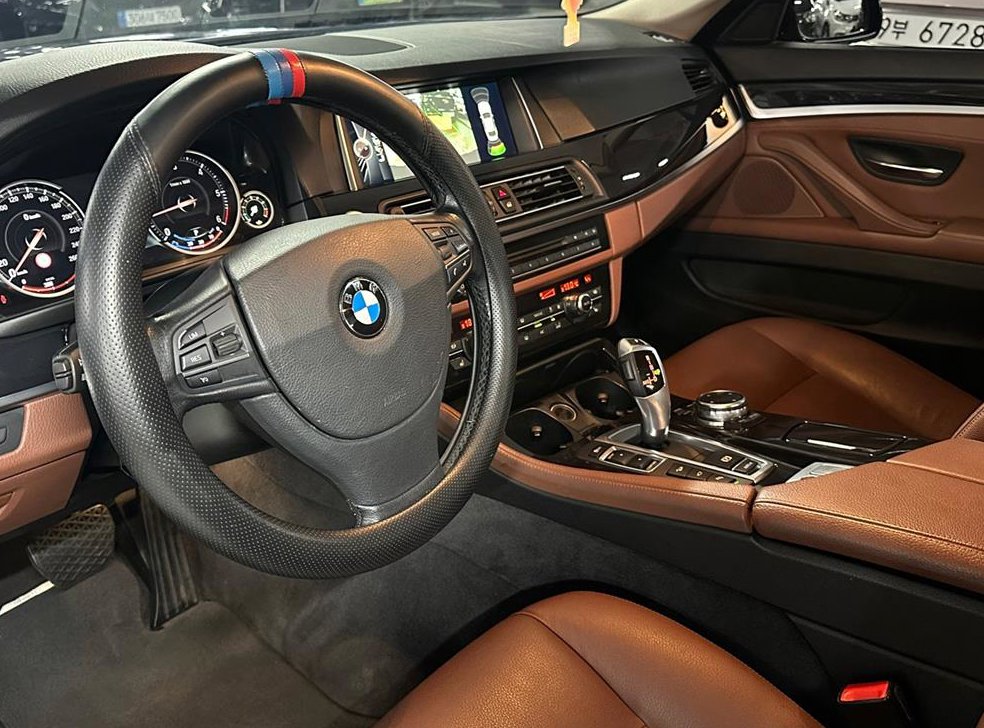 BMW 5시리즈 520d xDrive M 에어로다이나믹 사진 19